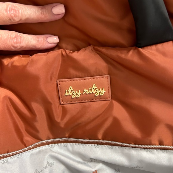 Itzy Ritzy Dream Weekender Travel Bag - Like New!! - Picture 5 of 5